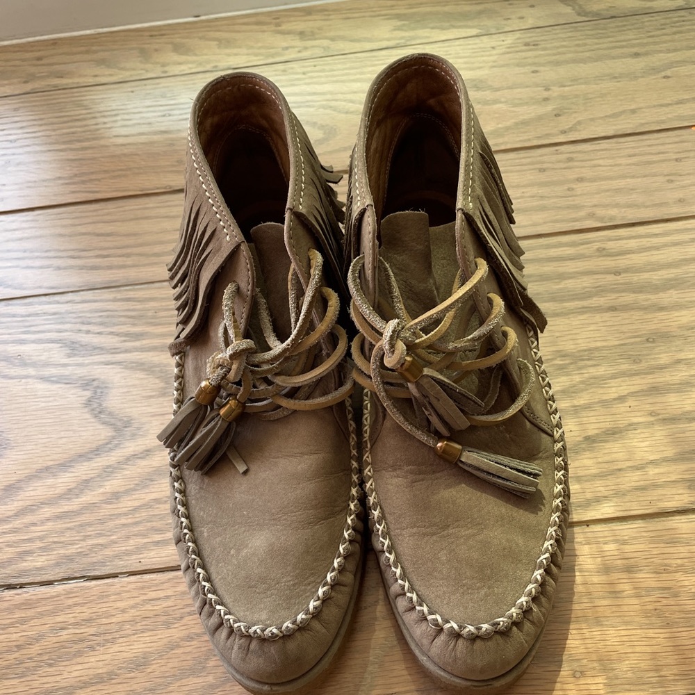 UGG BOOTS